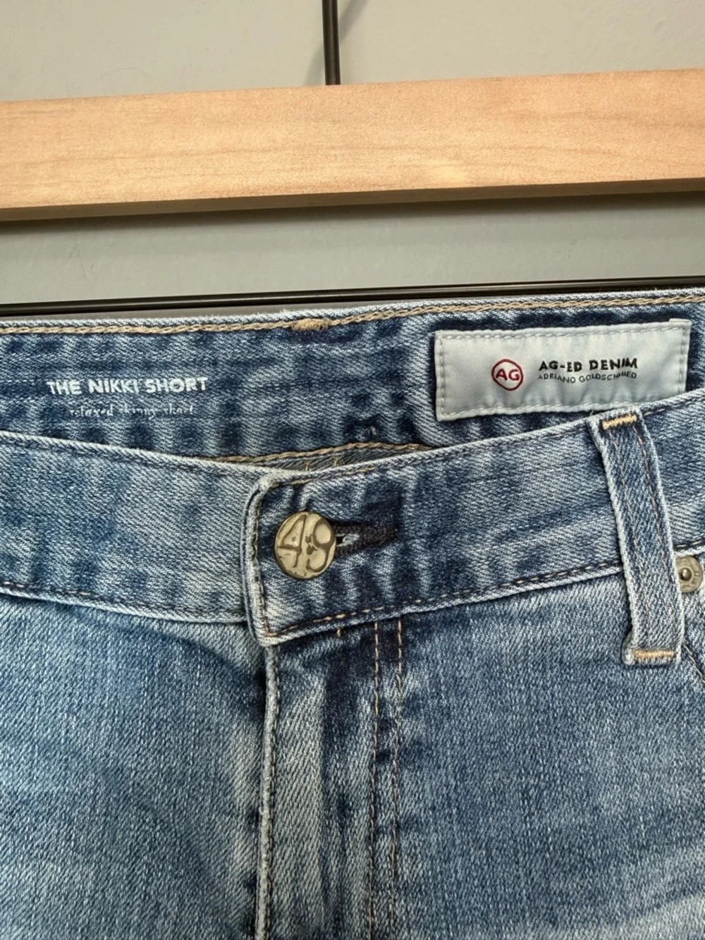 Adriano‎ Goldschmied Nikki shorts light blue distressed denim wash Size 32